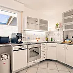 Panorama Penthouse Mit Atemberaubenden See- Und Bergblick דירה *