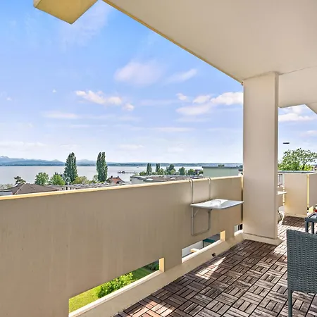 Panorama Penthouse Mit Atemberaubenden See- Und Bergblick
